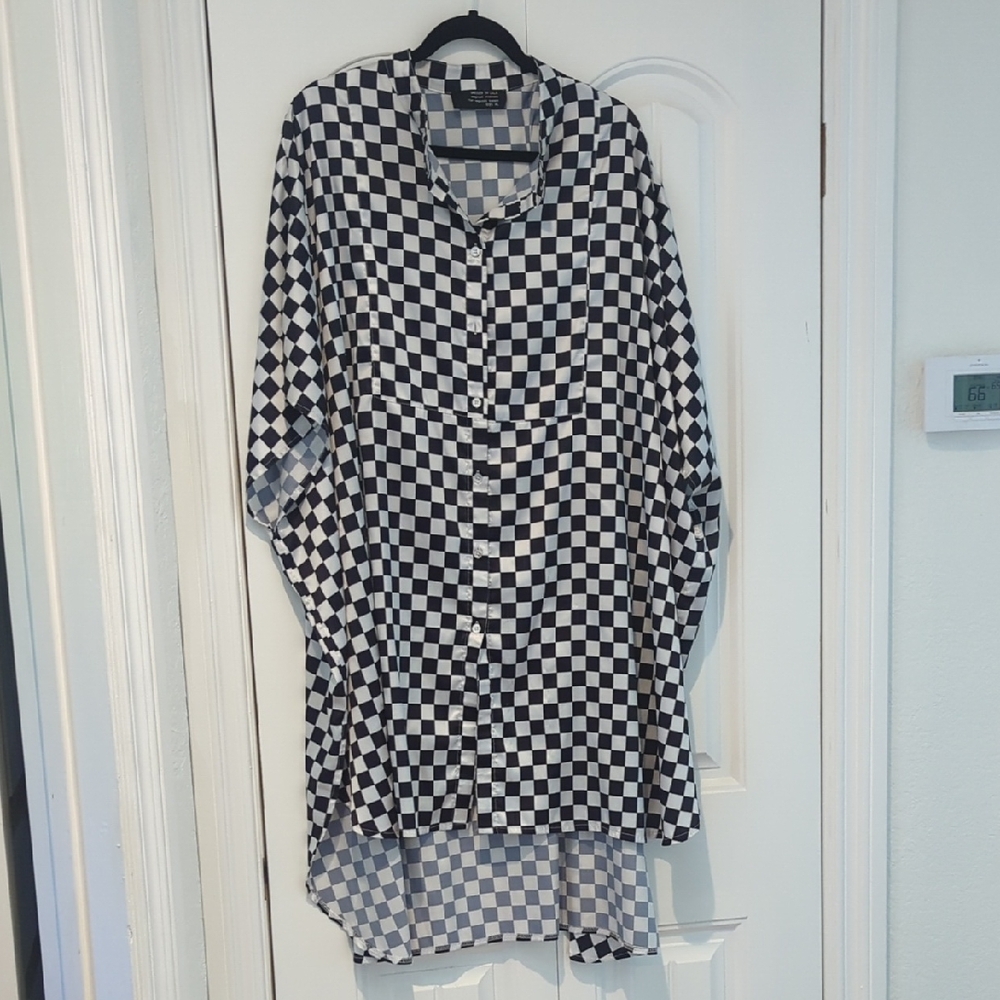 Dressed in LALA Monochrome Checkered Kaftan/Kimono